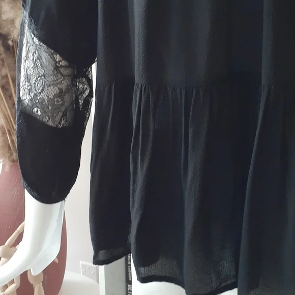 Collective concepts Boldizar lace detail blouse - Picture 6 of 10